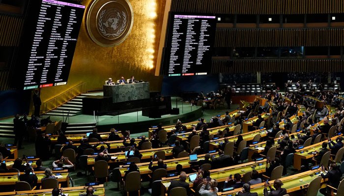 UNGA demands Russia withdraw from Ukraine, Pakistan abstains from voting